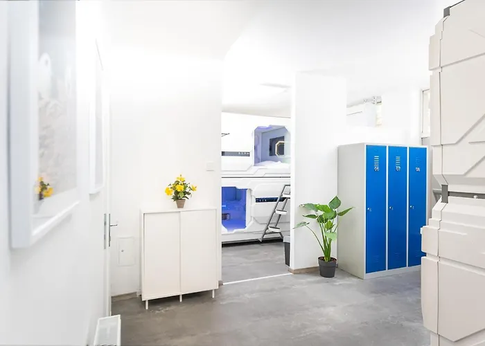Hostel Space - Center