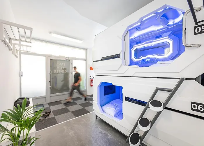 Hostel Space - Center