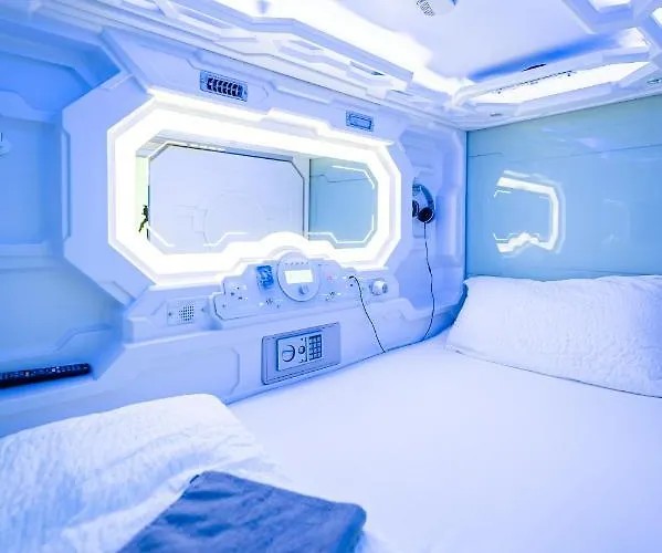 Hostel Space - Center