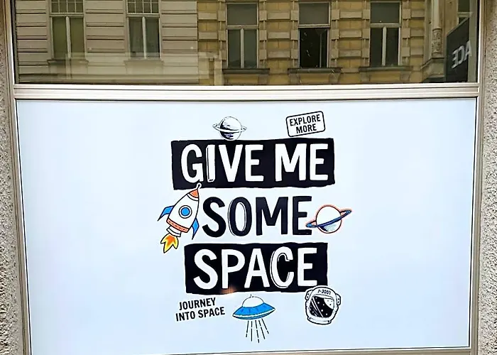 Space - Center Hostel